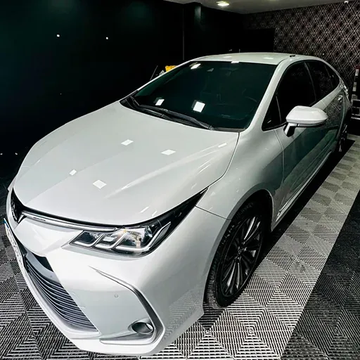 Corolla com película automotiva aplicada